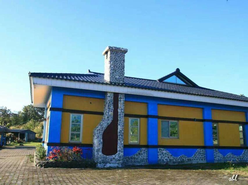 Wan-Lu-Yi Bed & Breakfast Чангбин Екстериор снимка